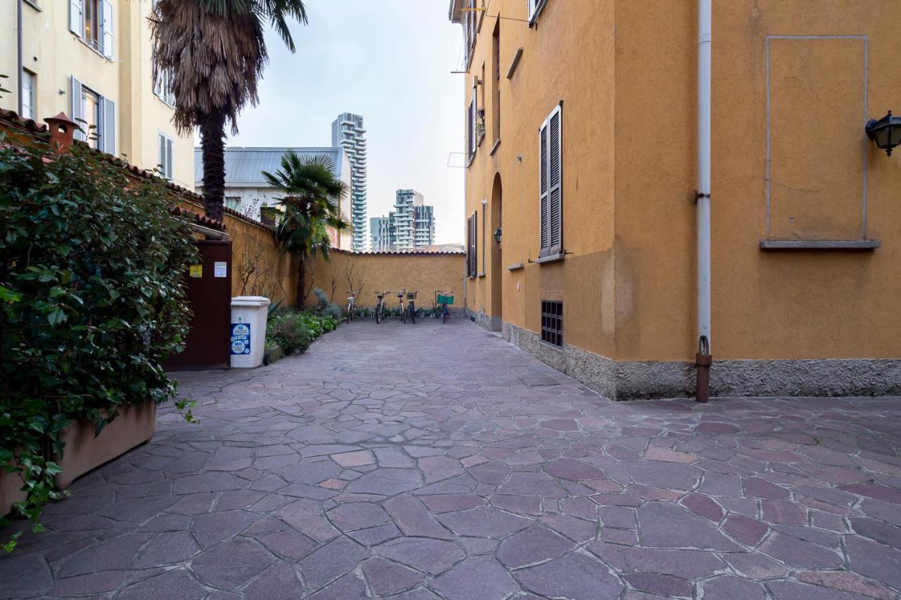 Flat In Isola De Castillia 22 Apartment Milan Exterior photo